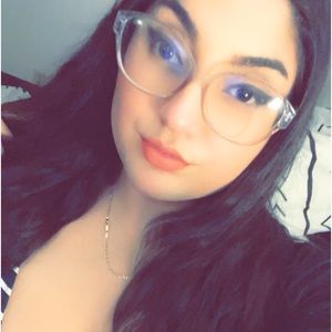 Meet your Posher, Natalie